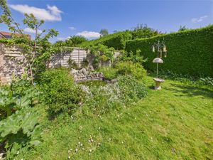 REAR GARDEN- click for photo gallery